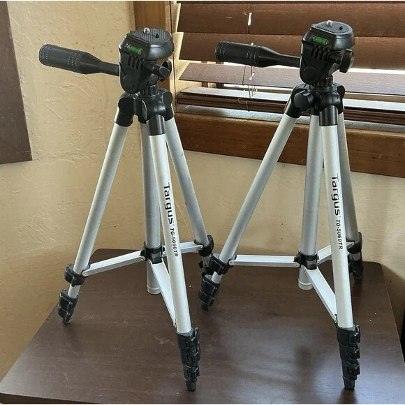 (2) Targus TG-5060TR Camera/Camcorder Silver Tripods 50" Universal Mount W/Case - Picture 4 of 4